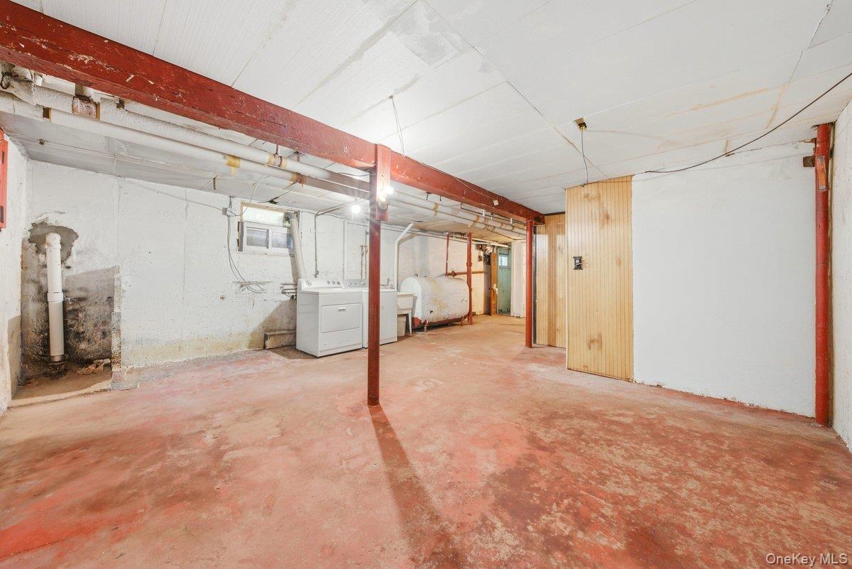 5633 Post Road Property Photo 18