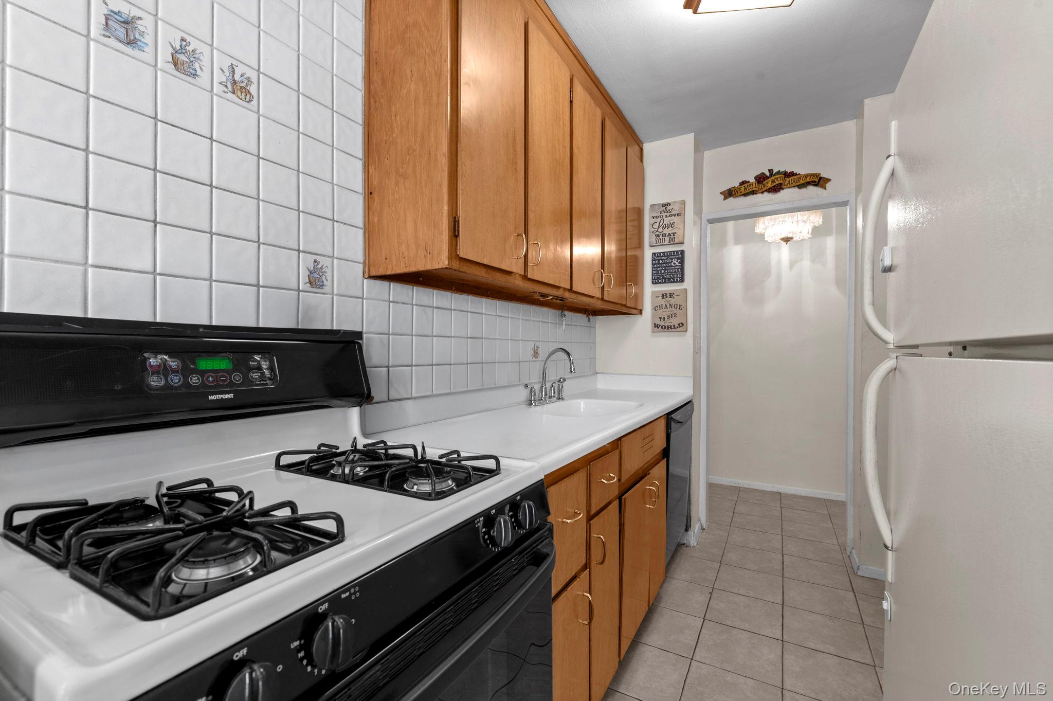 2940 W 5th Street 7c Property Photo 5