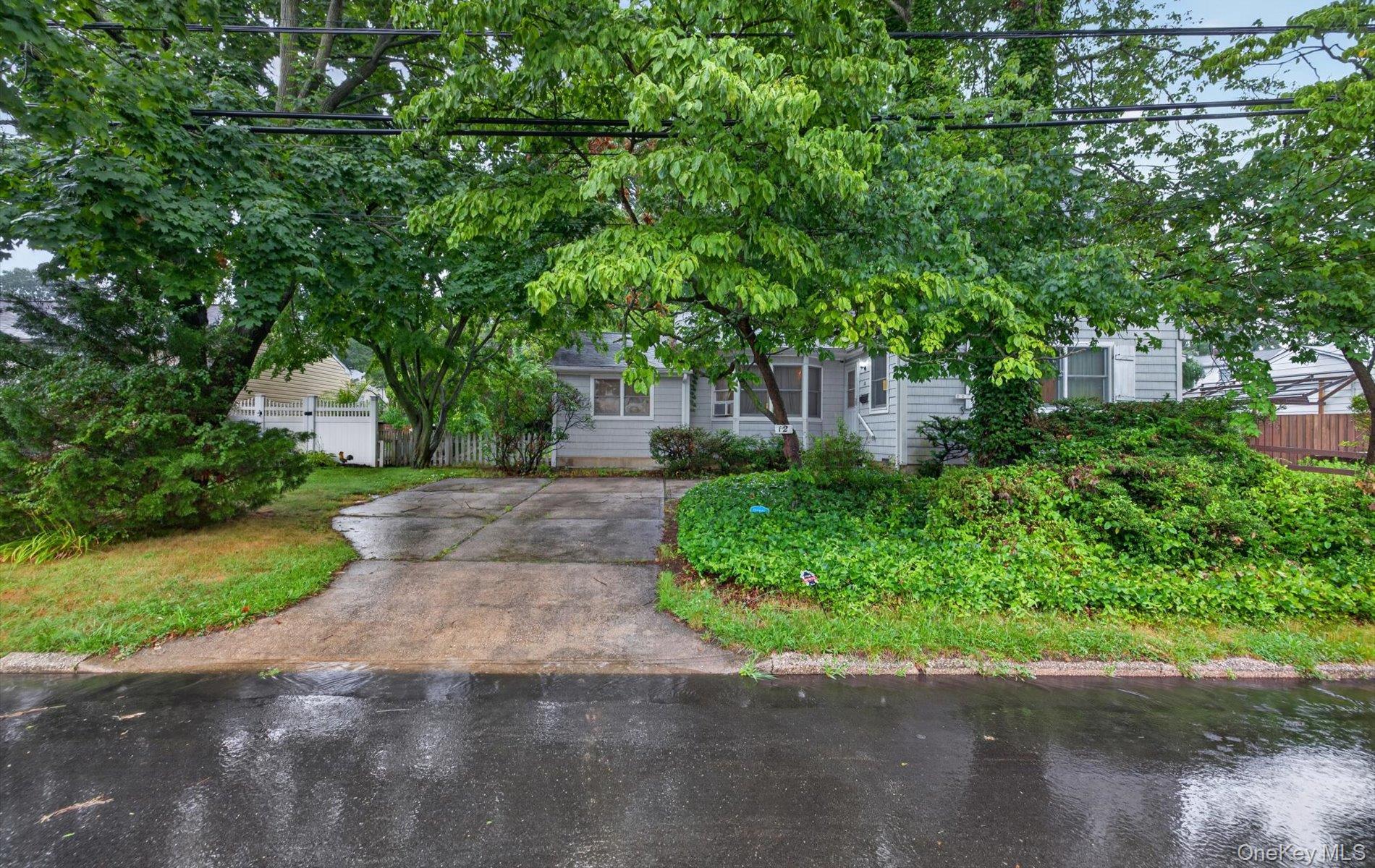 12 W Haven Drive Property Photo 3