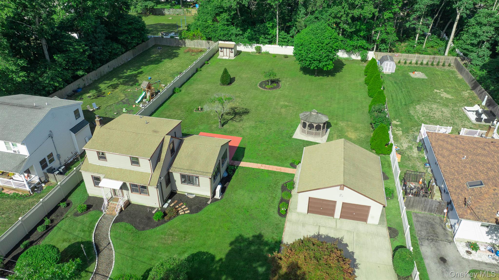 16 Ormond Place Property Photo 33