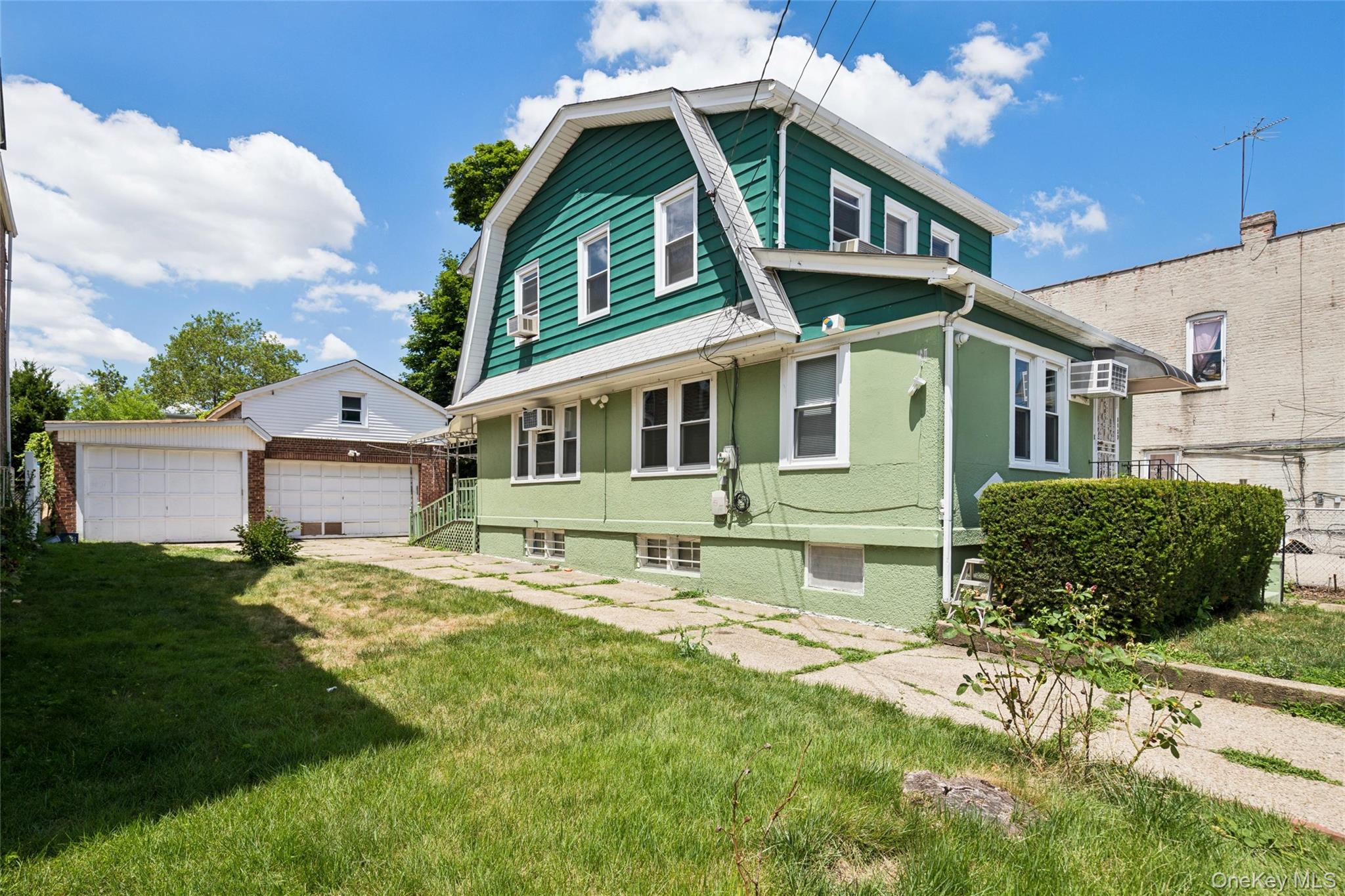 8430 129th Street Property Photo 4