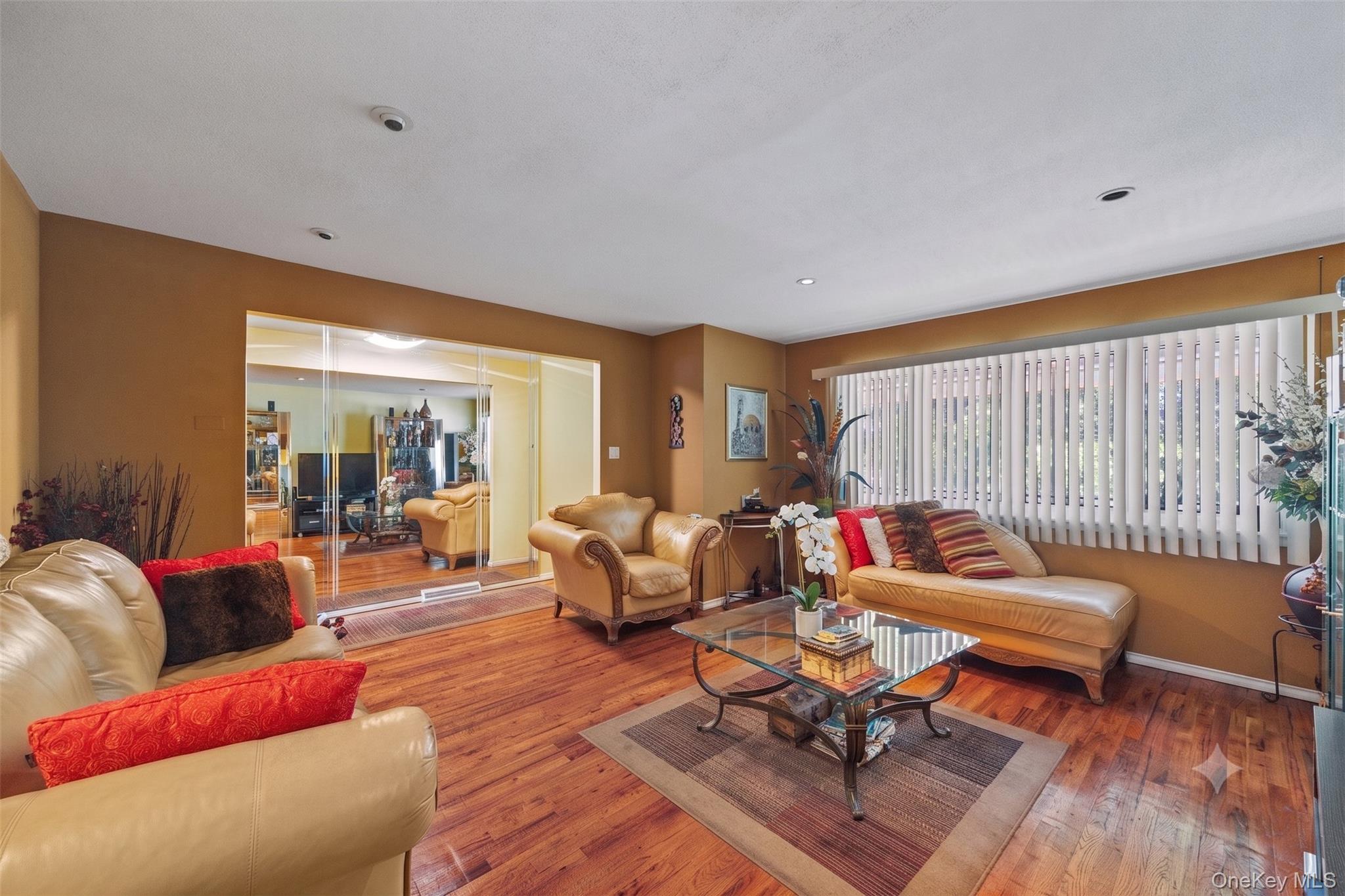 2236 Ralph Avenue Property Photo 5
