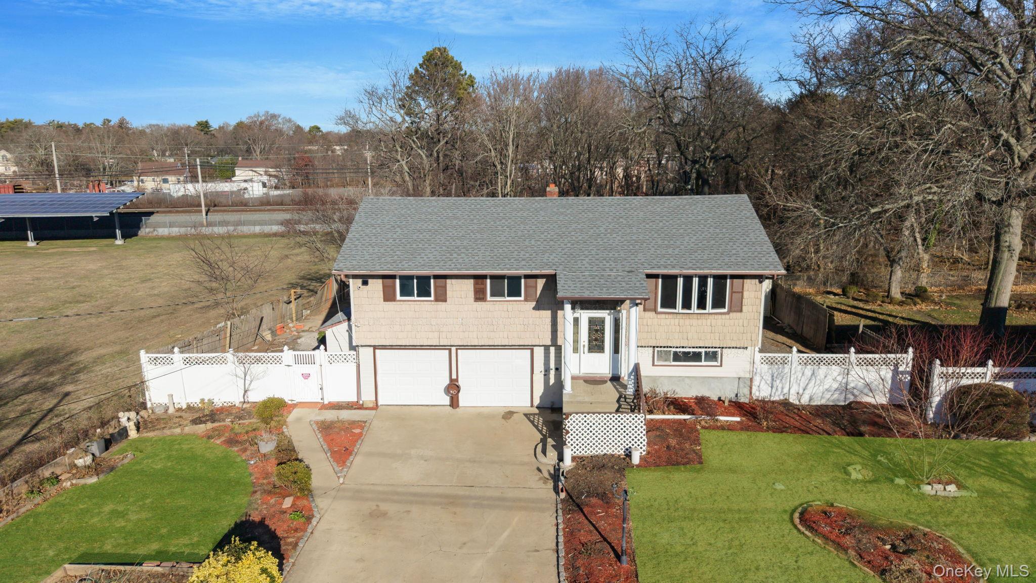 105 Ames Street Property Photo 1