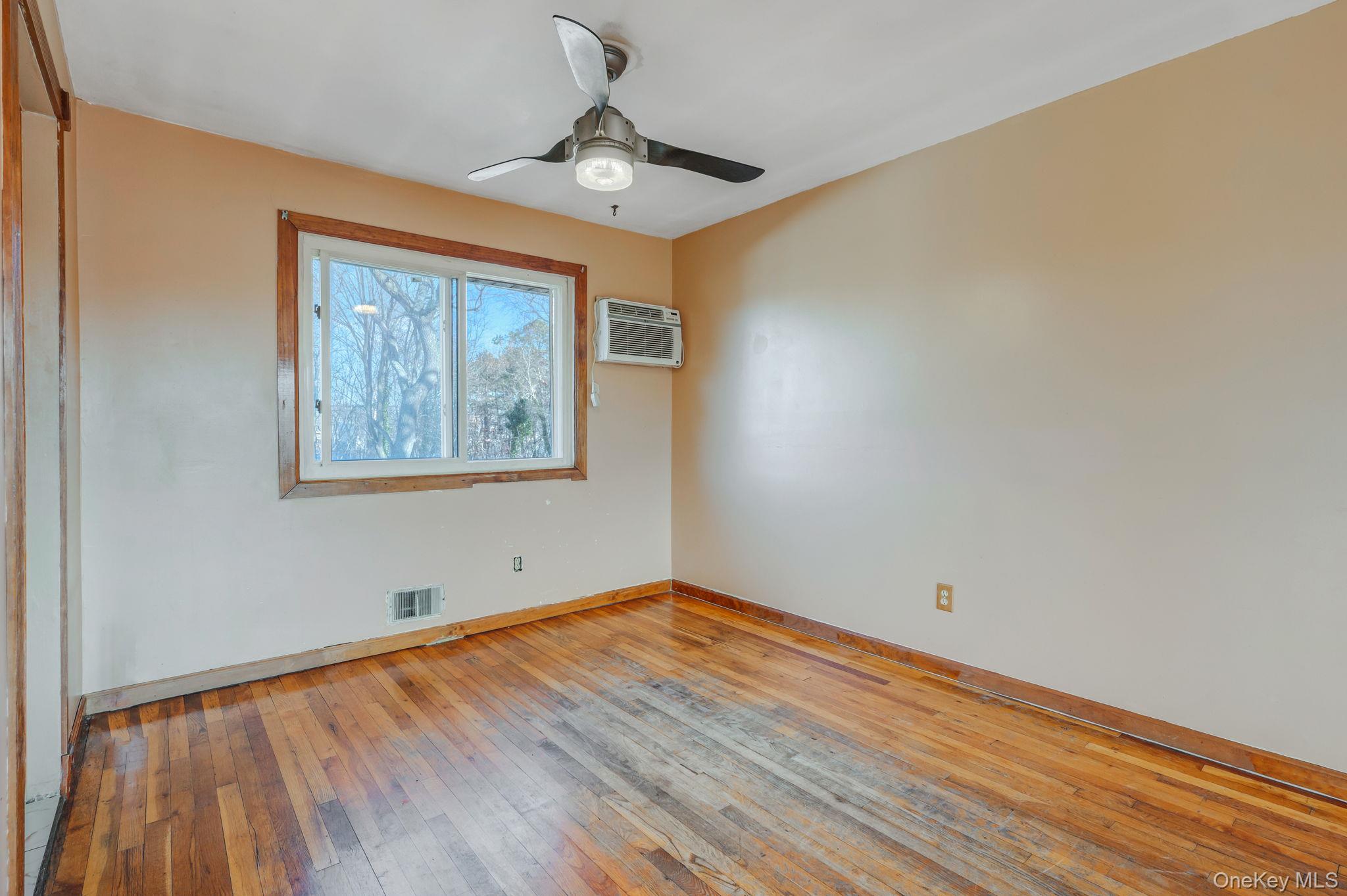 105 Ames Street Property Photo 9