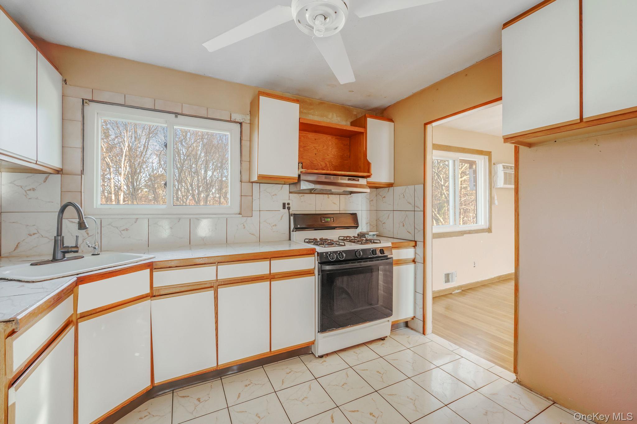 105 Ames Street Property Photo 14