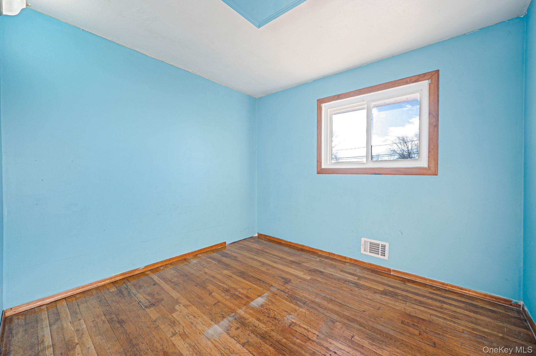 105 Ames Street Property Photo 15