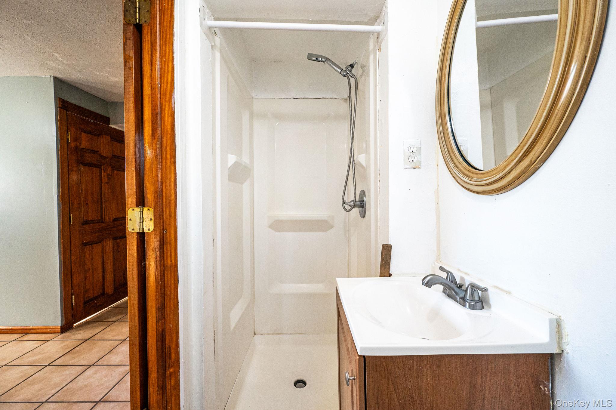 105 Ames Street Property Photo 25