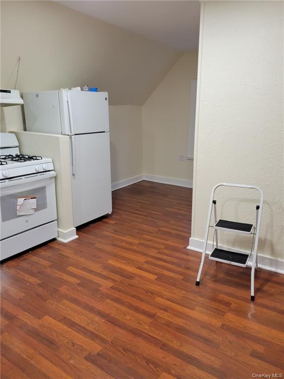 412 Warburton Avenue 3 Property Photo 4