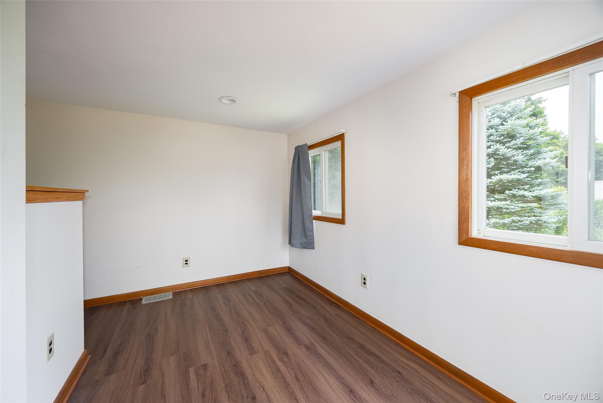5 Willow Road Property Photo 10