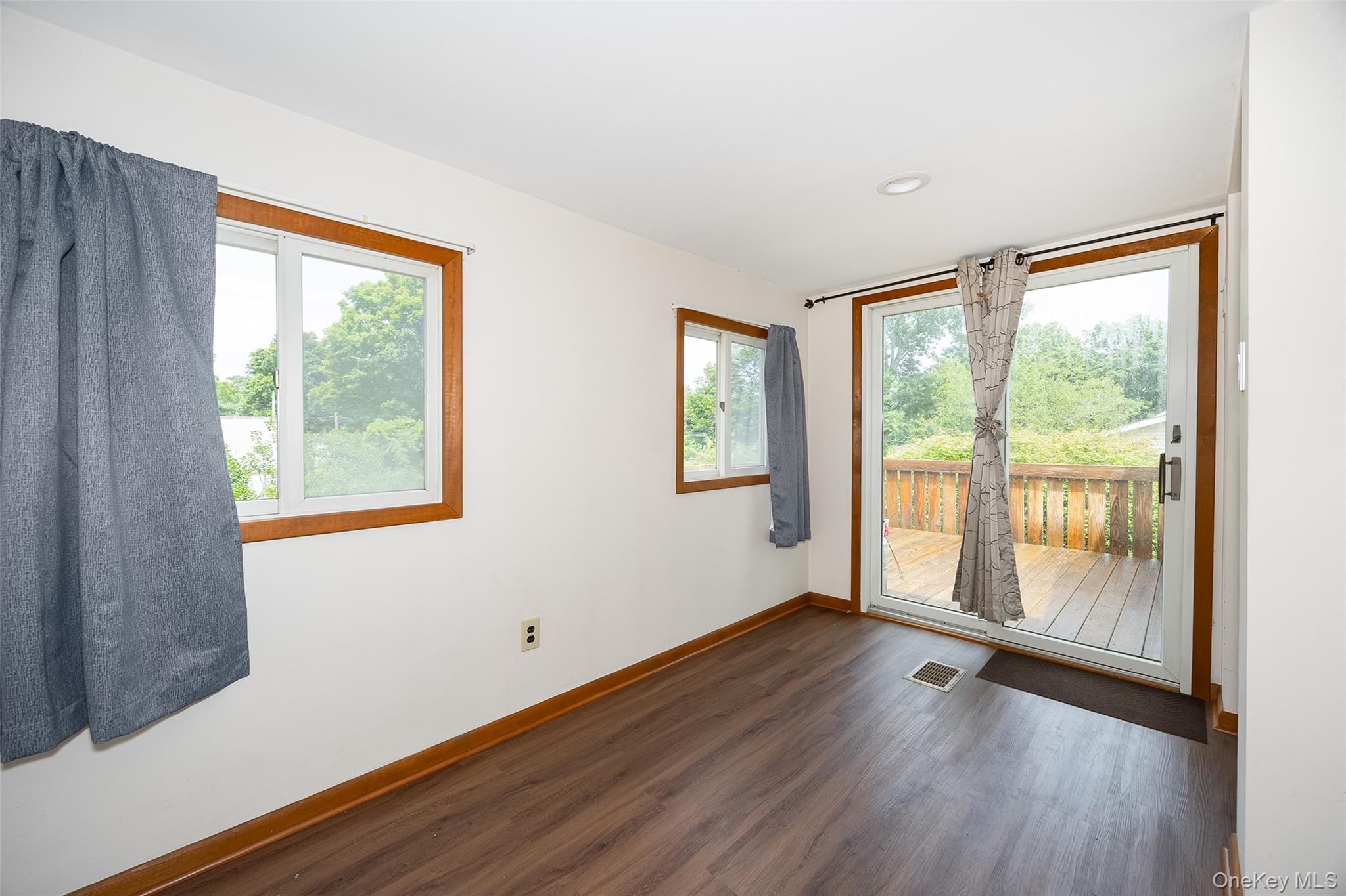 5 Willow Road Property Photo 11