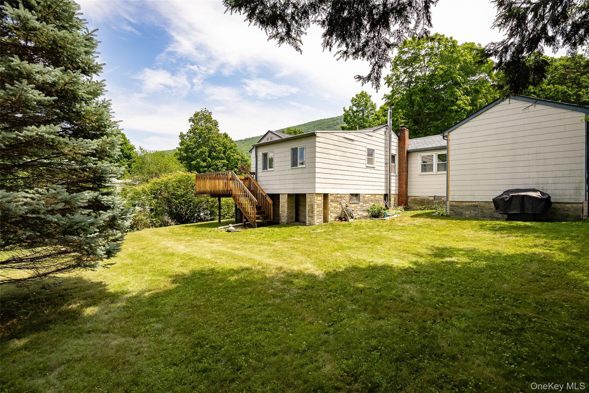 5 Willow Road Property Photo 18