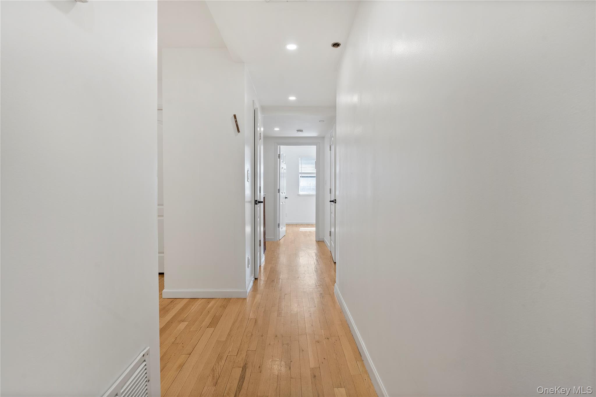 904 Bedford Avenue 1a Property Photo 8