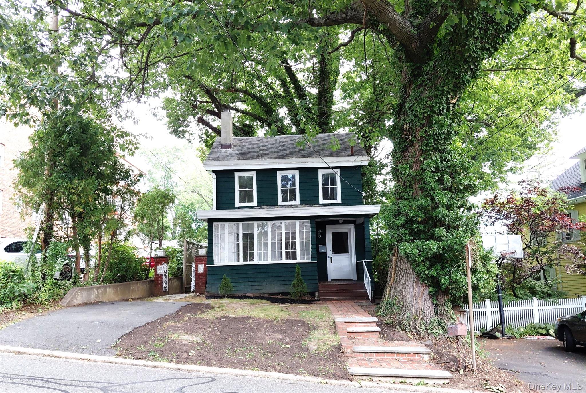 36 4th Avenue Property Photo 1