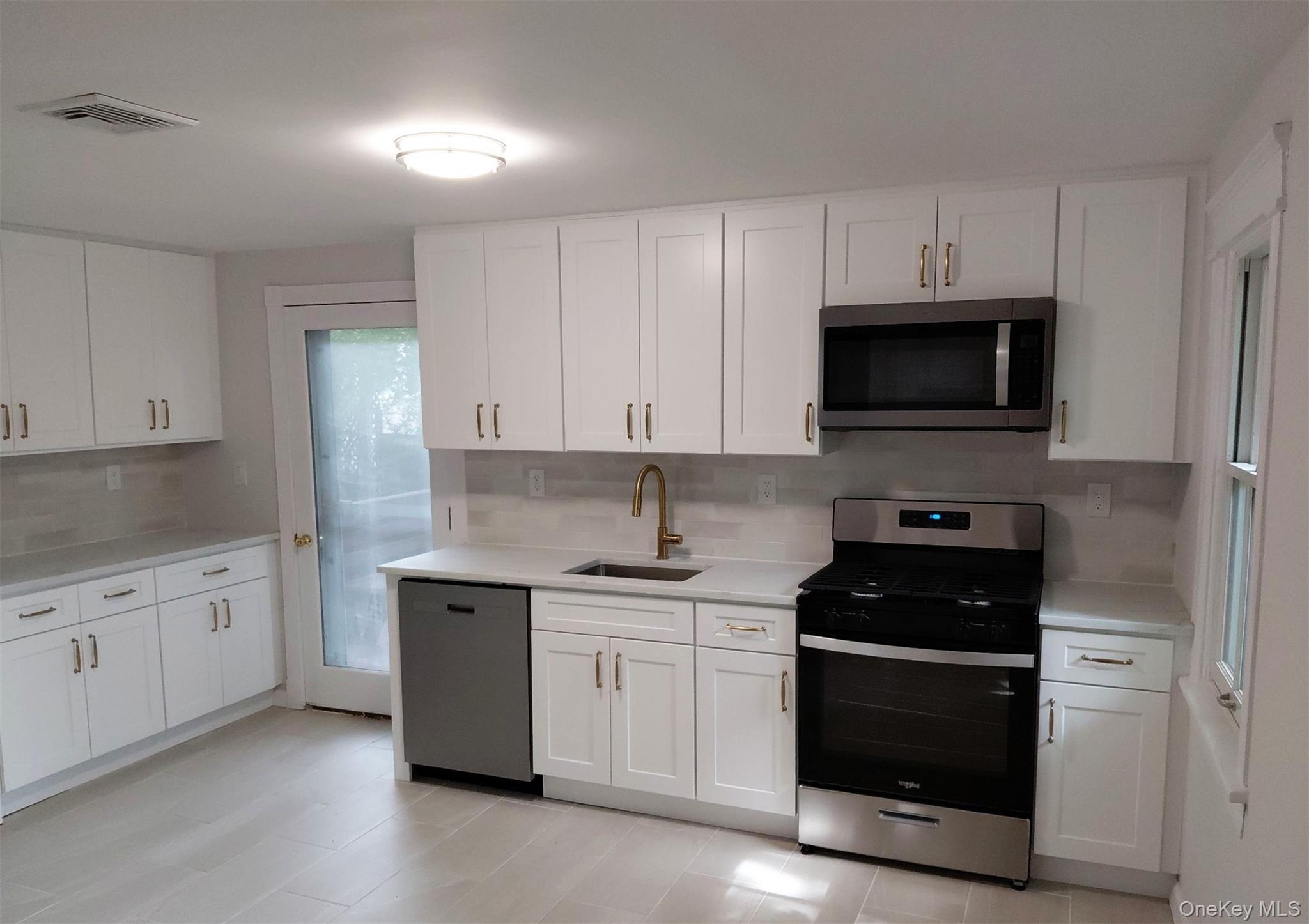 36 4th Avenue Property Photo 11