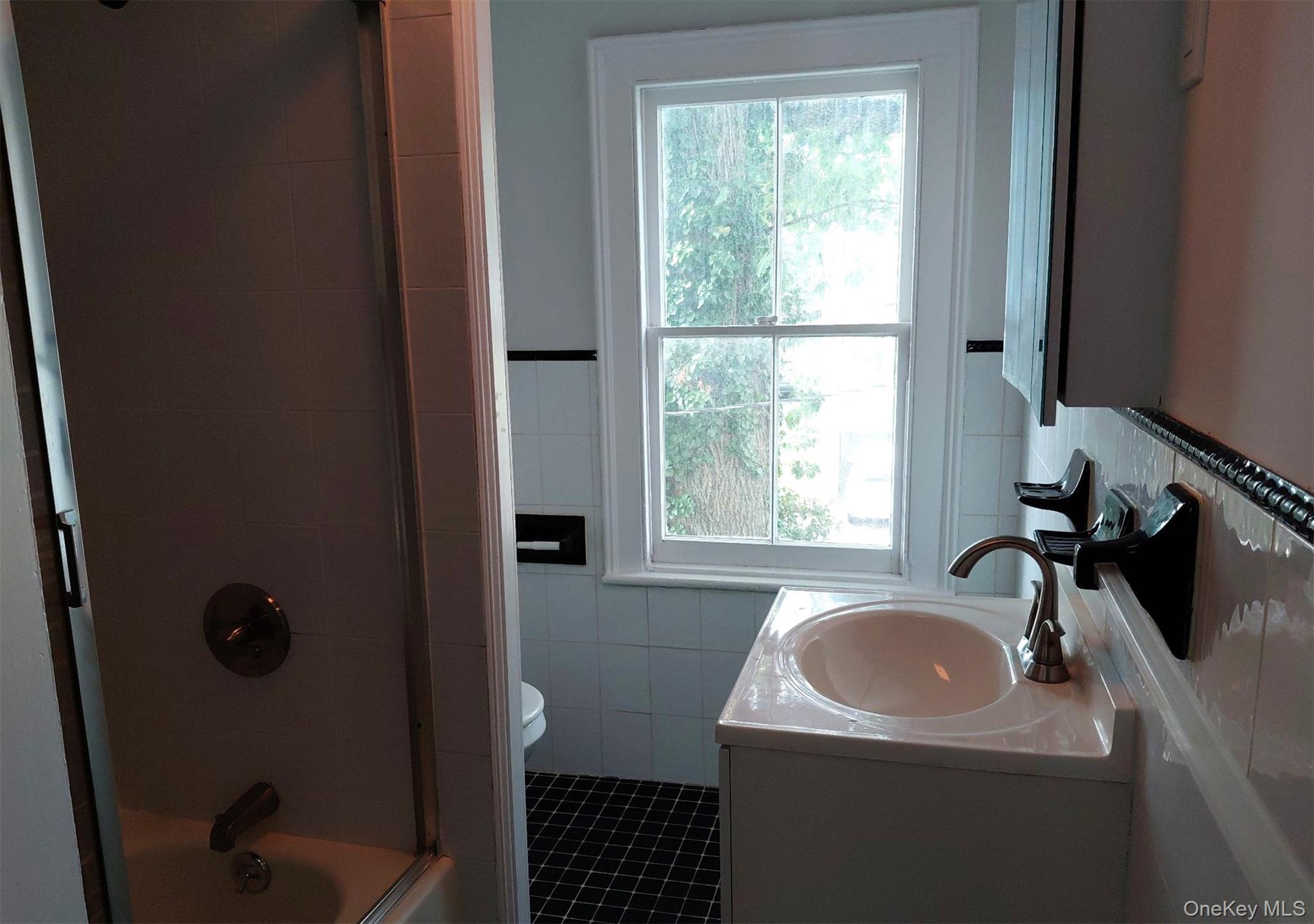 36 4th Avenue Property Photo 18