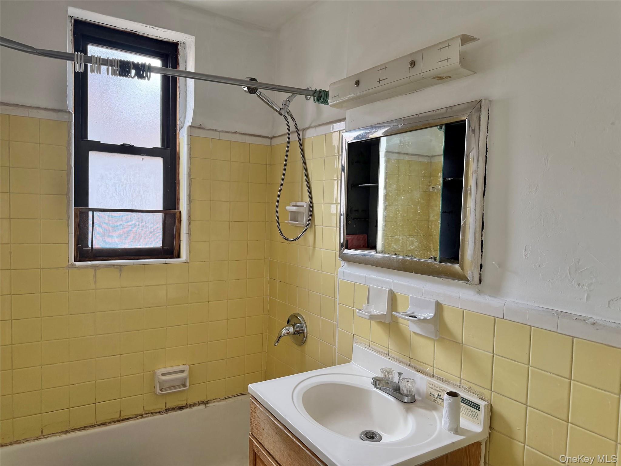 141-05 Northern Boulevard 7a Property Photo 12
