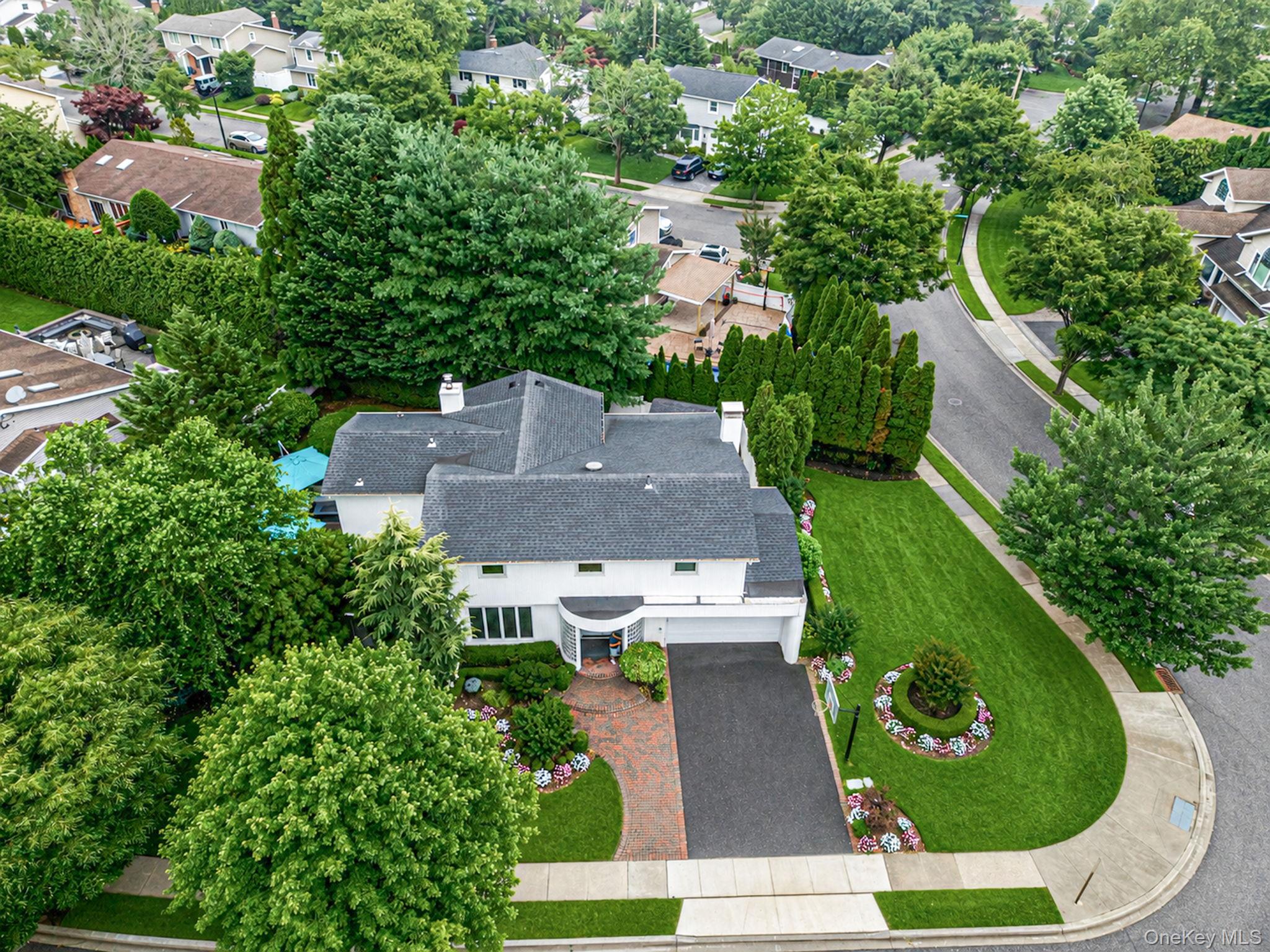 2 Sagamore Way Property Photo 2
