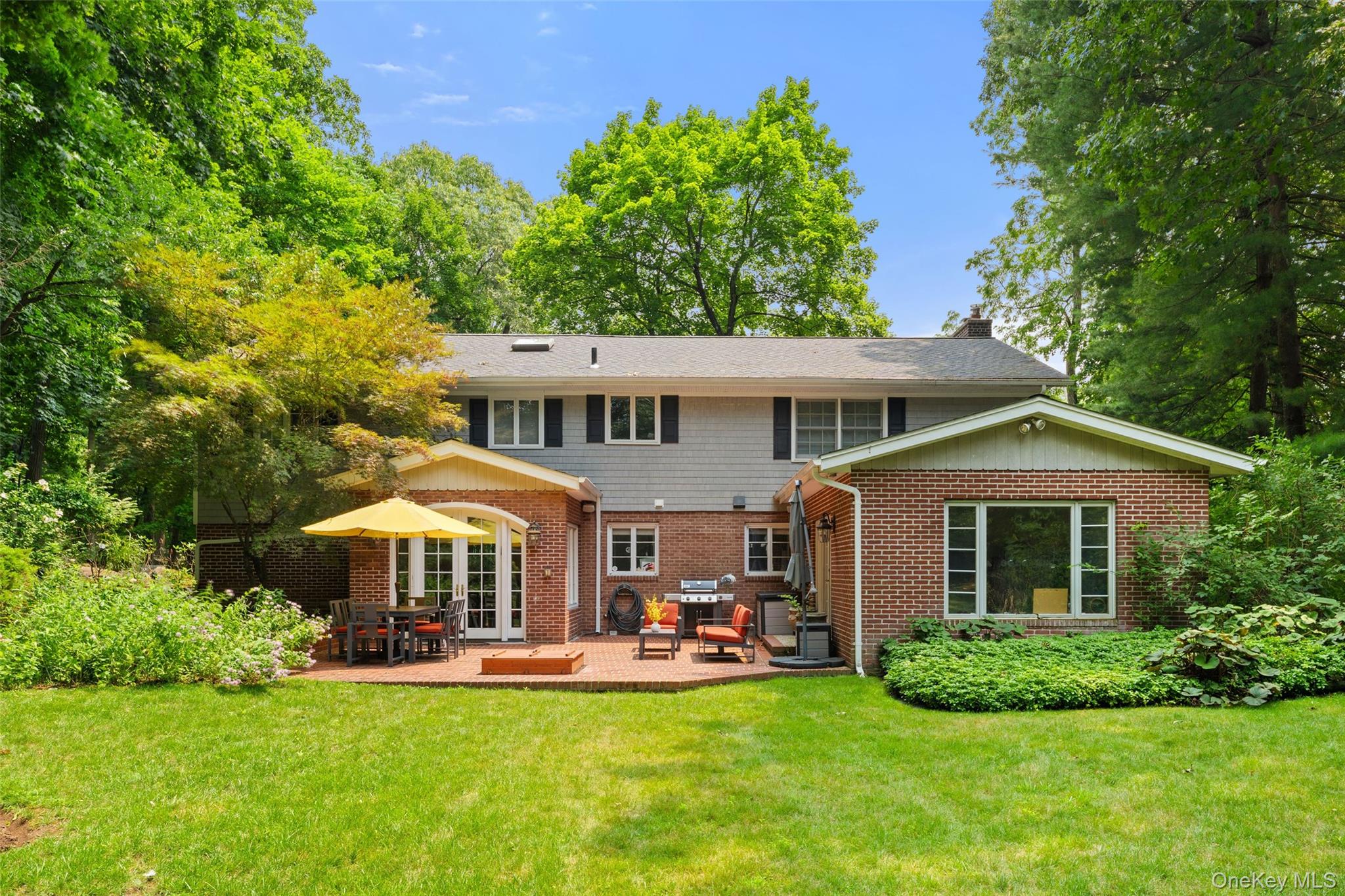 22 Park Avenue Property Photo 35