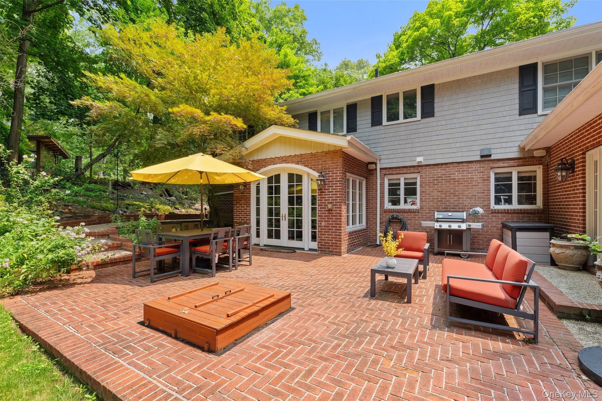 22 Park Avenue Property Photo 37