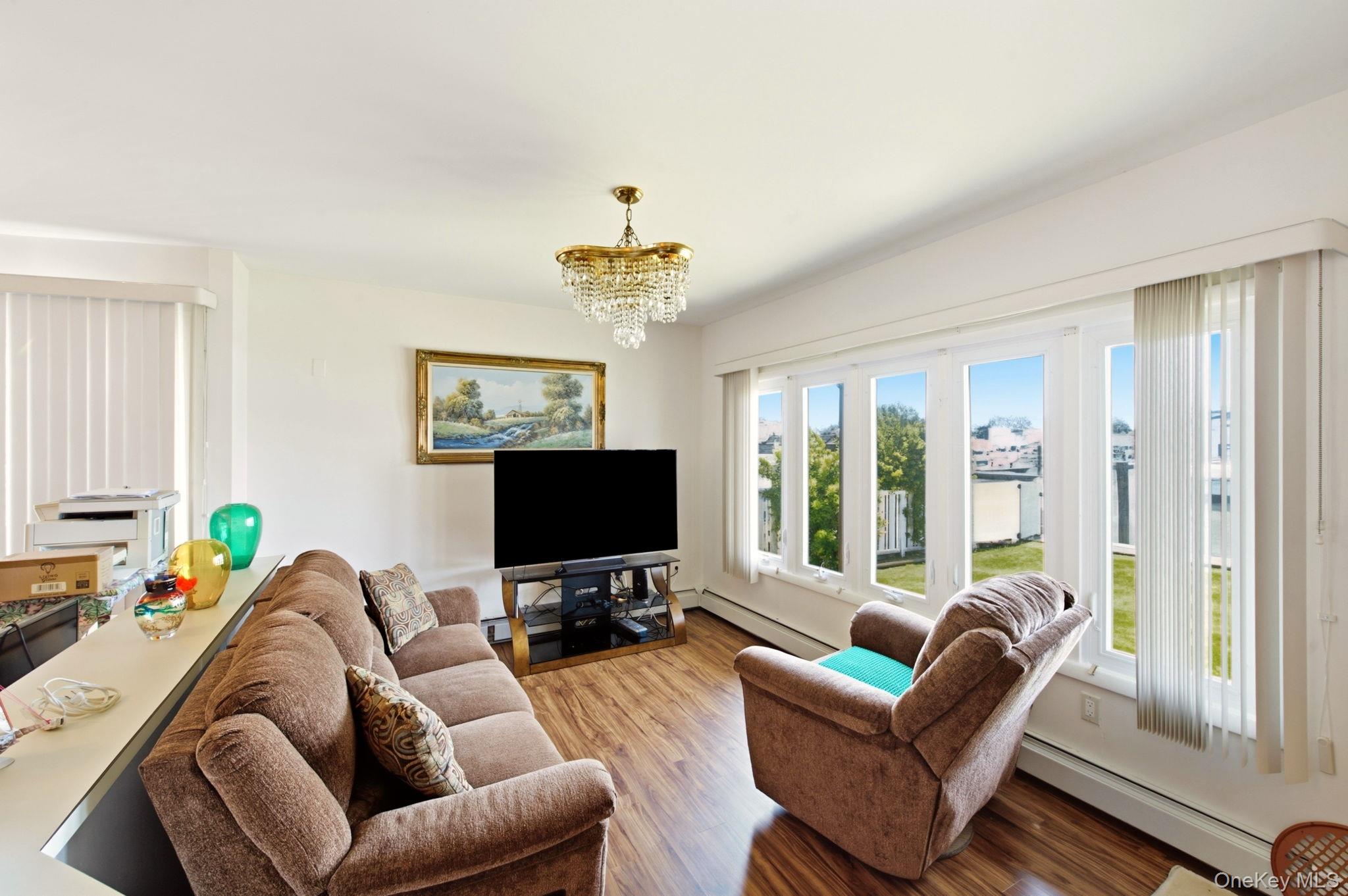 212 Shore Road Property Photo 14