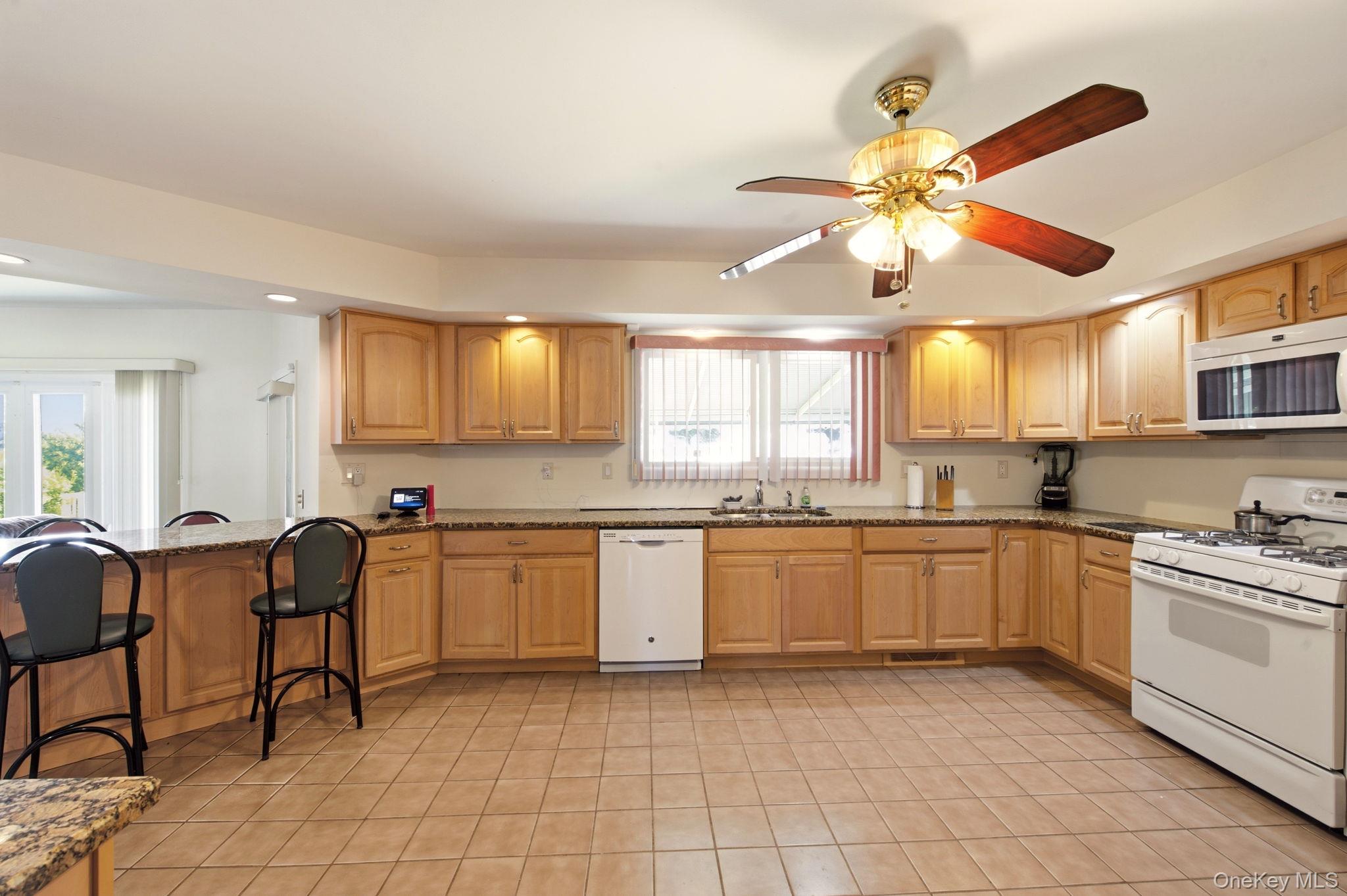 212 Shore Road Property Photo 17
