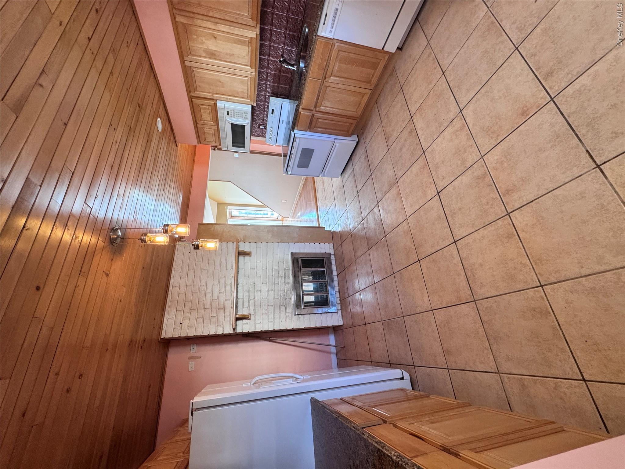 37 Spray Lane Property Photo 12