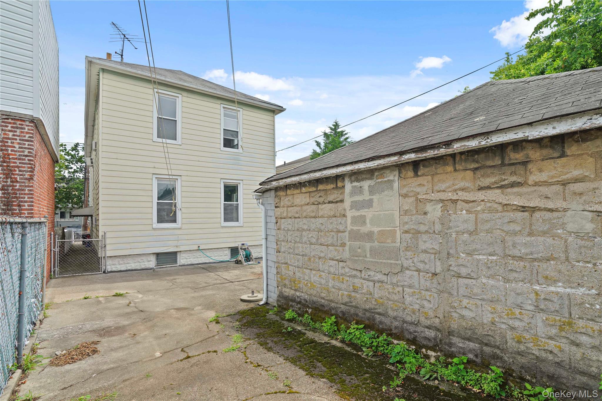 1550 E 54th Street Property Photo 32