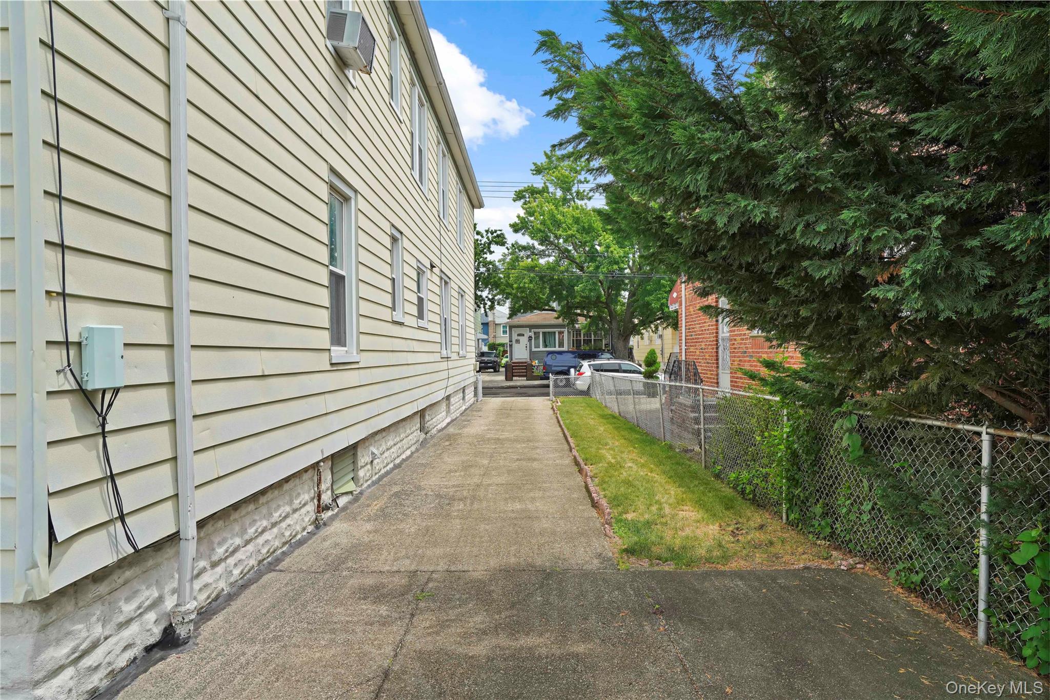1550 E 54th Street Property Photo 35