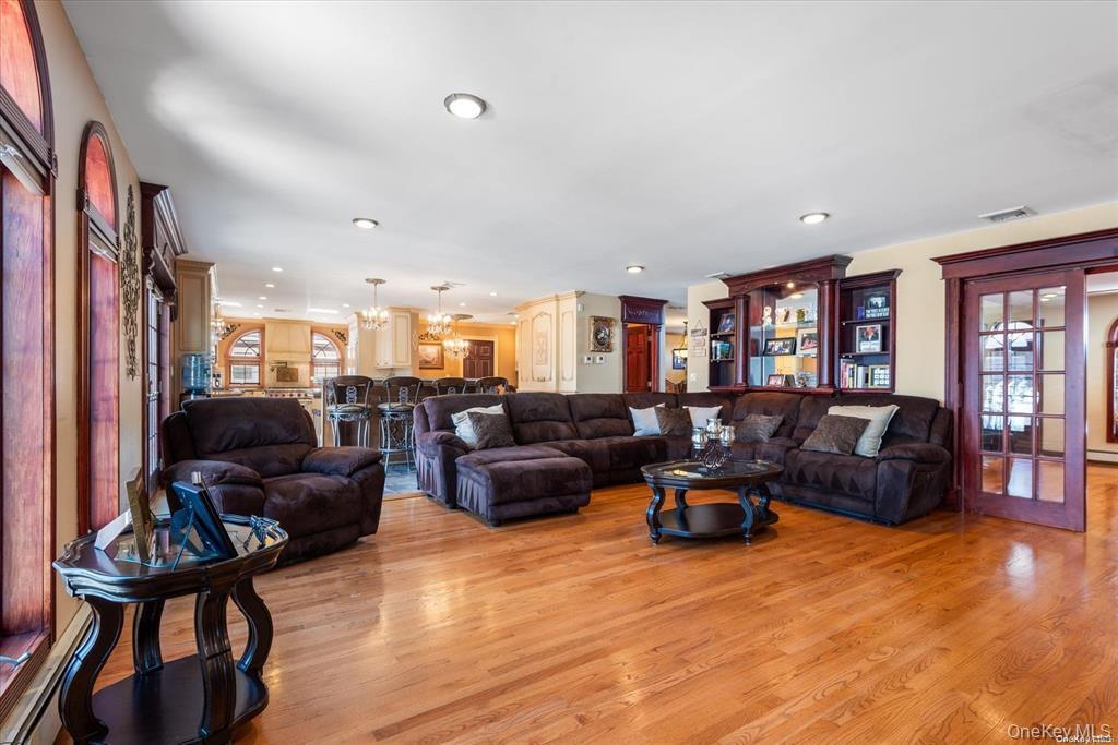 163-27 95th Street Property Photo 5
