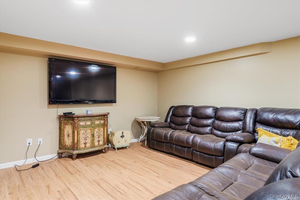 163-27 95th Street Property Photo 23