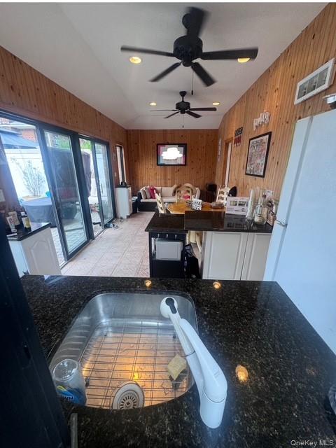 163-27 95th Street Property Photo 33
