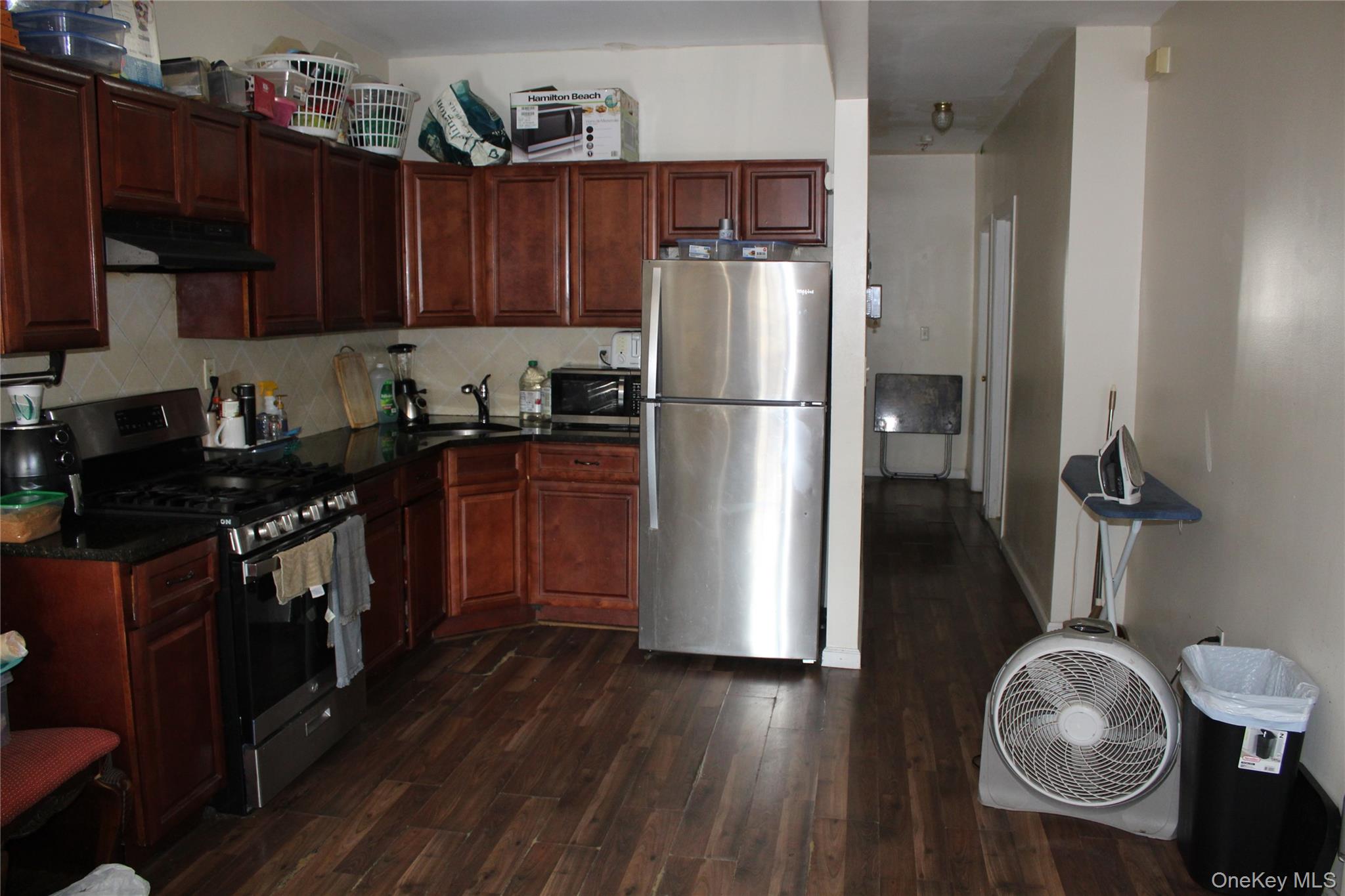 3814 Barnes Avenue Property Photo 5