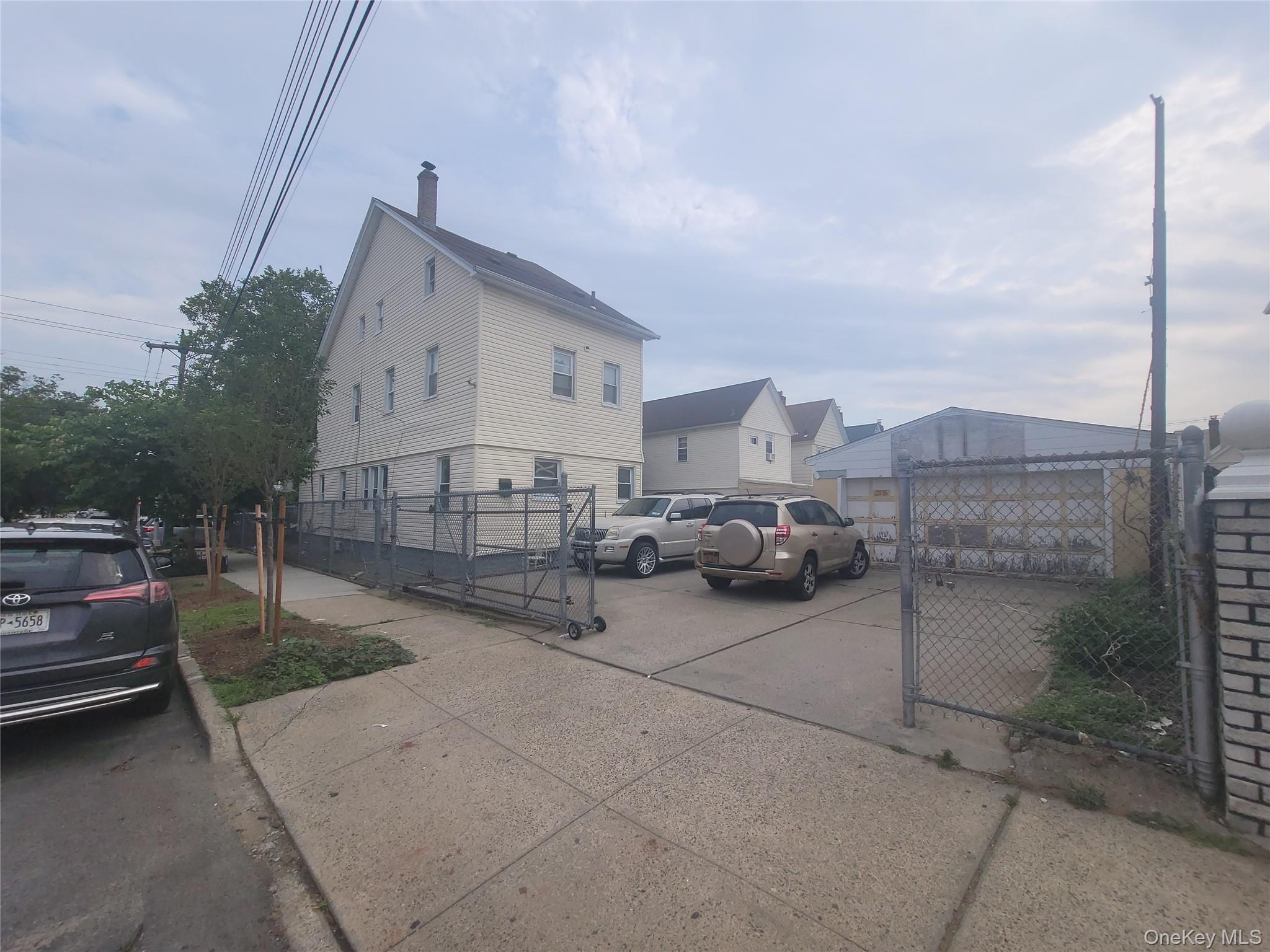 12019 Linden Boulevard Property Photo 1