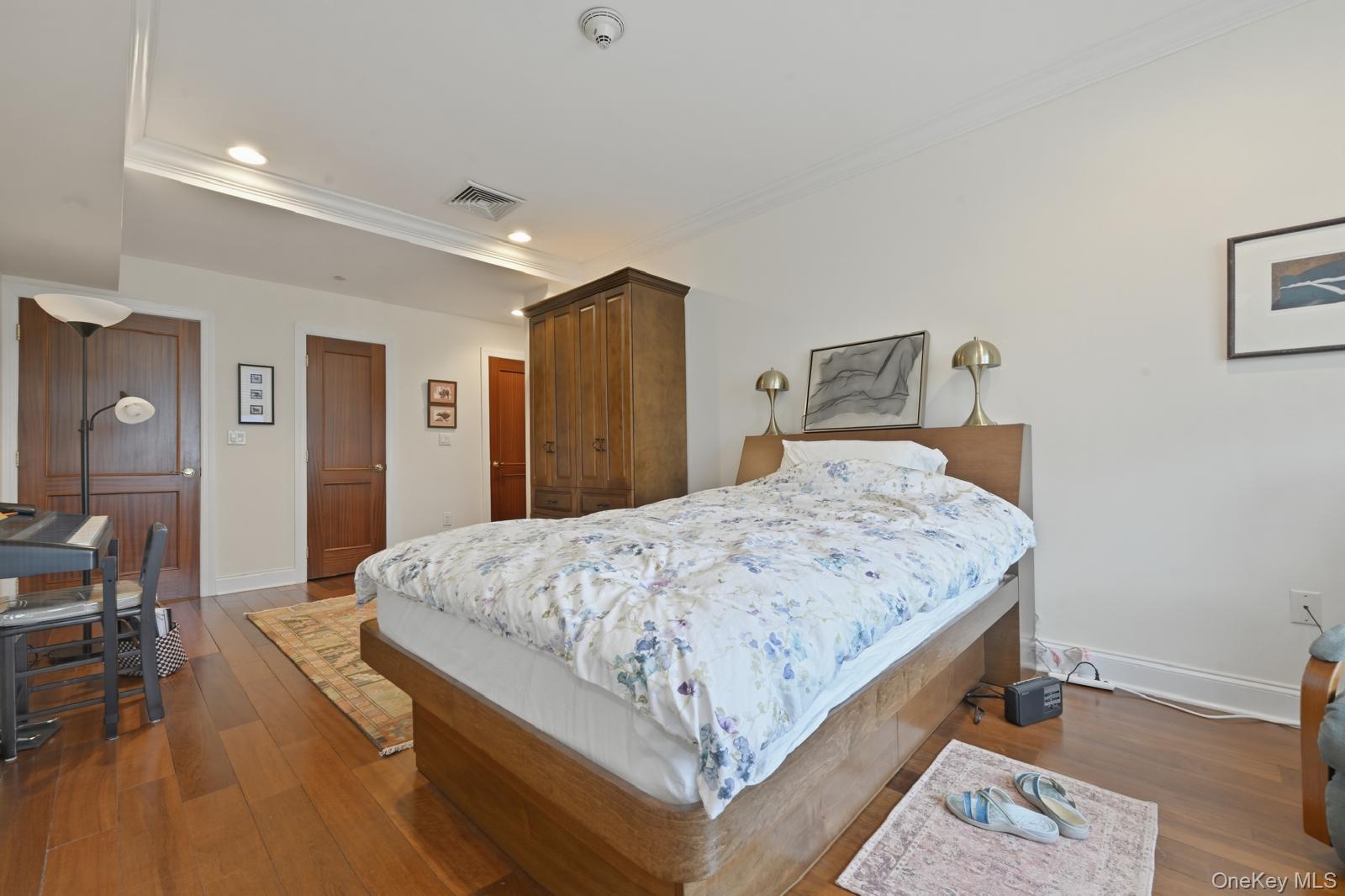 171 Great Neck Road 3h Property Photo 11