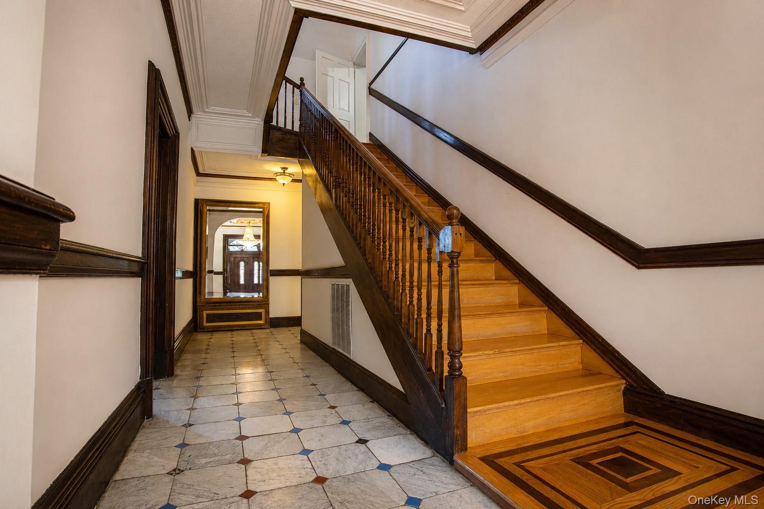 12 Monell Place Property Photo 4