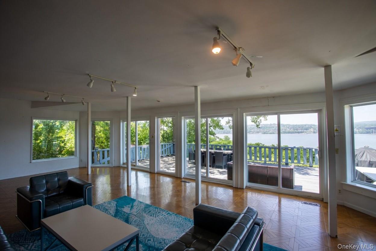 12 Monell Place Property Photo 8