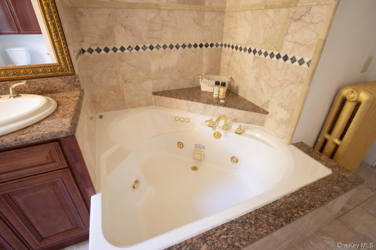 12 Monell Place Property Photo 14