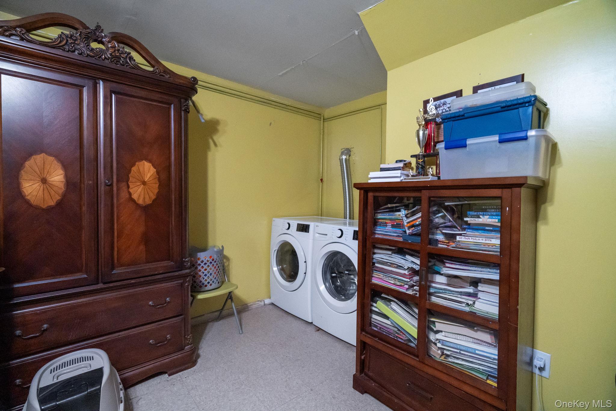 874 Pine Street Property Photo 36