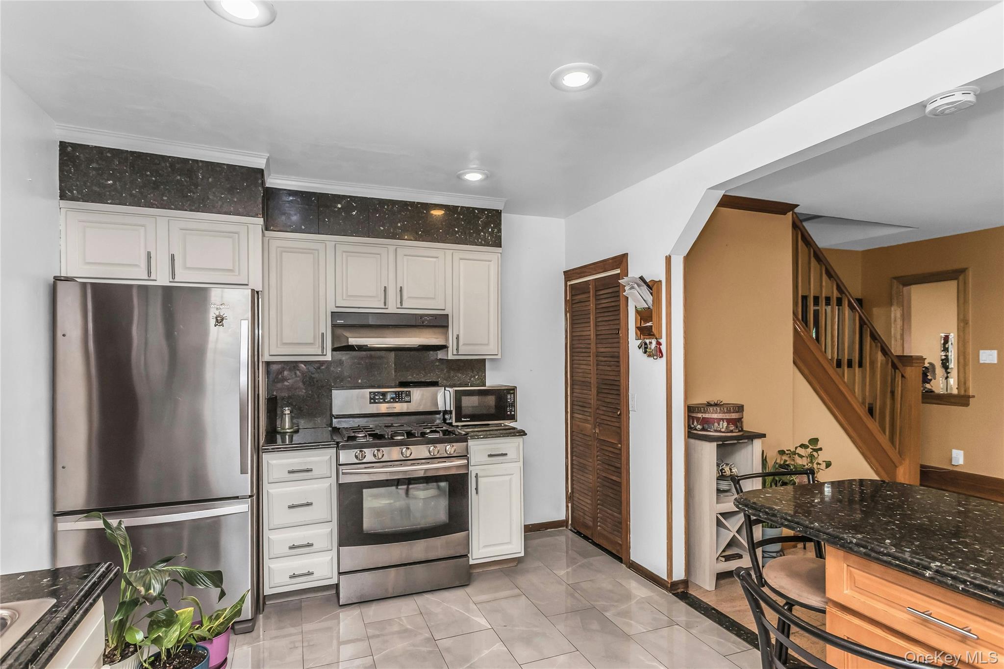 7822 79th Place Property Photo 7