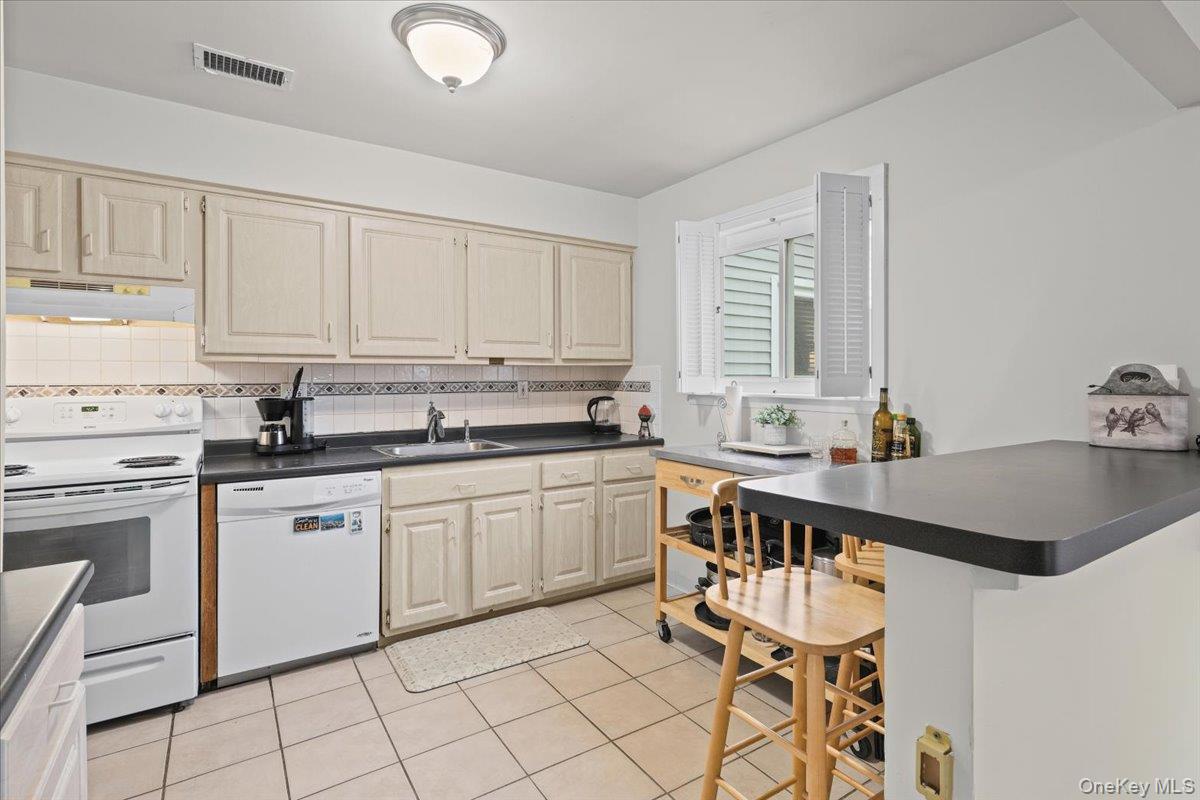 208 Harris Road Gb3 Property Photo 5