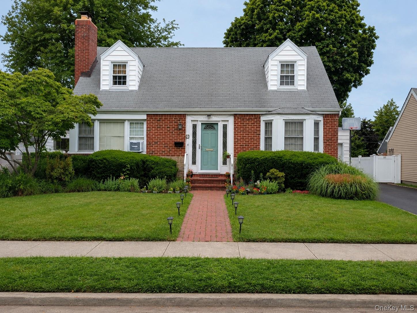 61 Gateway Property Photo 1
