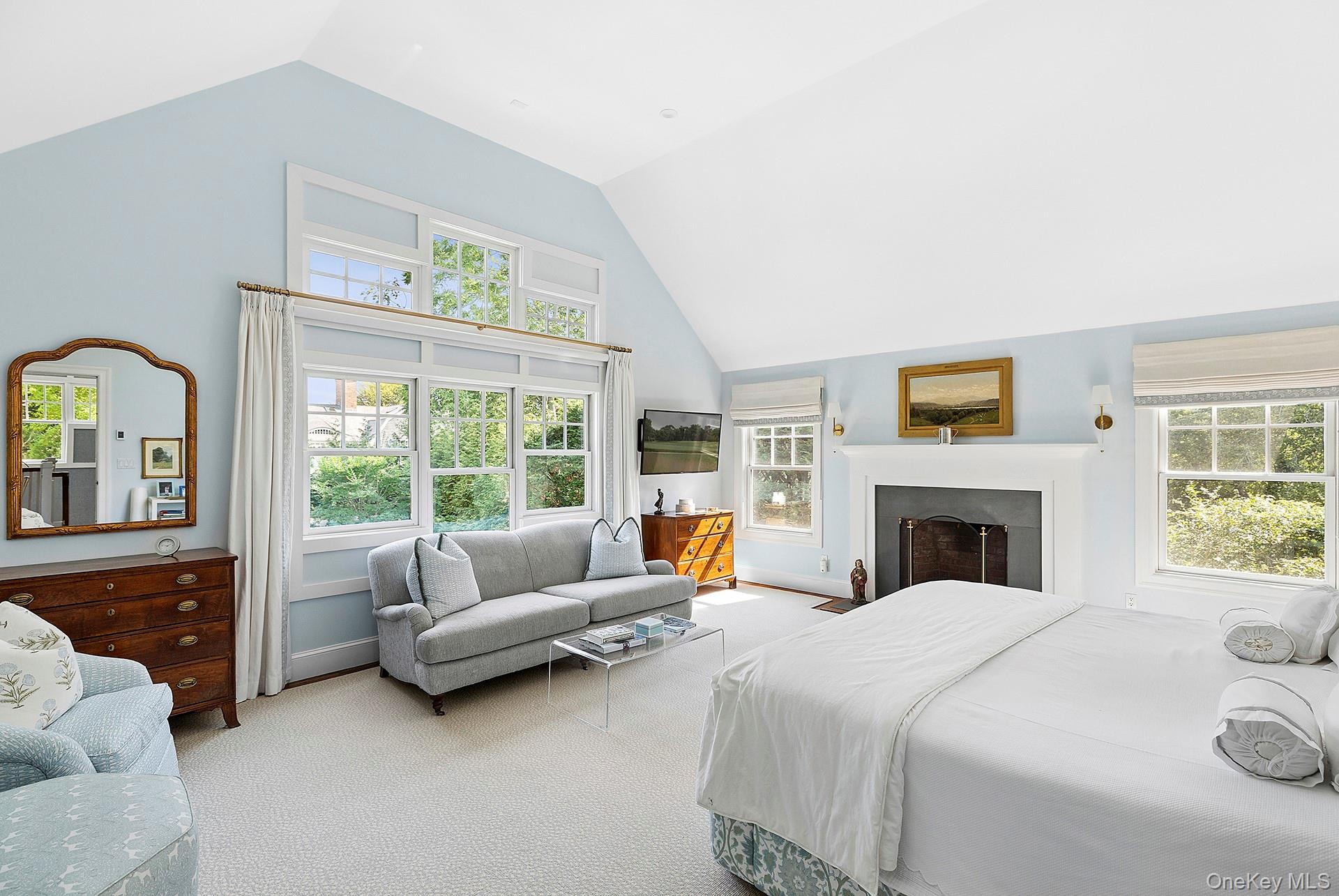 100 Pantigo Road Property Photo 12