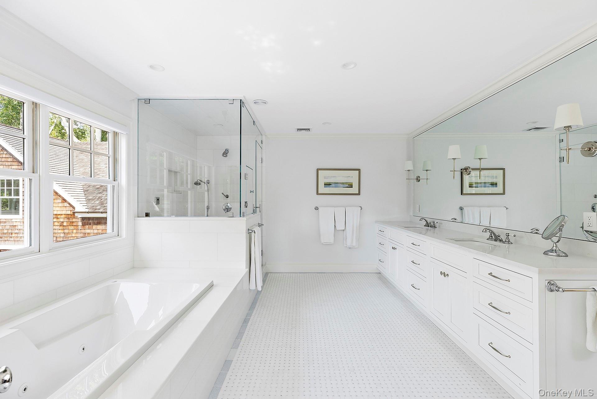 100 Pantigo Road Property Photo 13