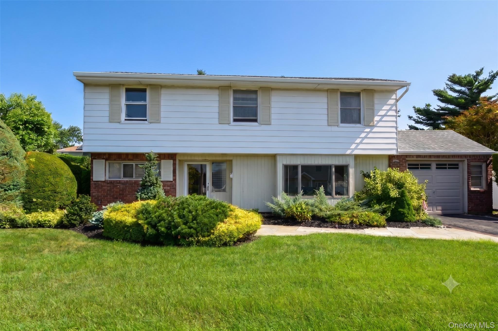 333 N Albany Avenue Property Photo 1