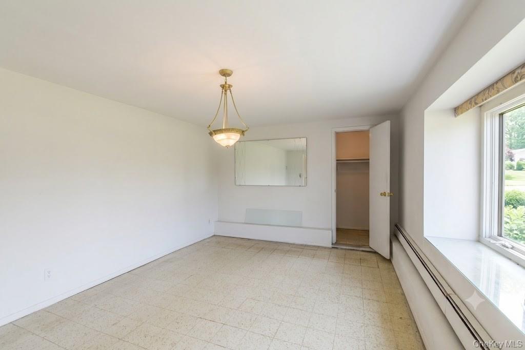333 N Albany Avenue Property Photo 6