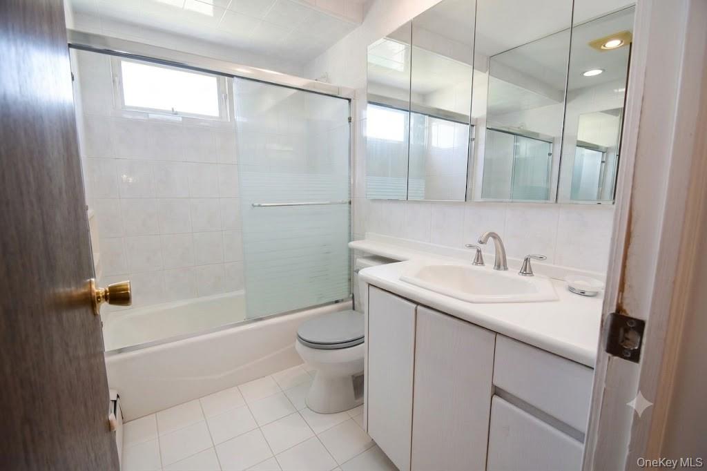 333 N Albany Avenue Property Photo 18