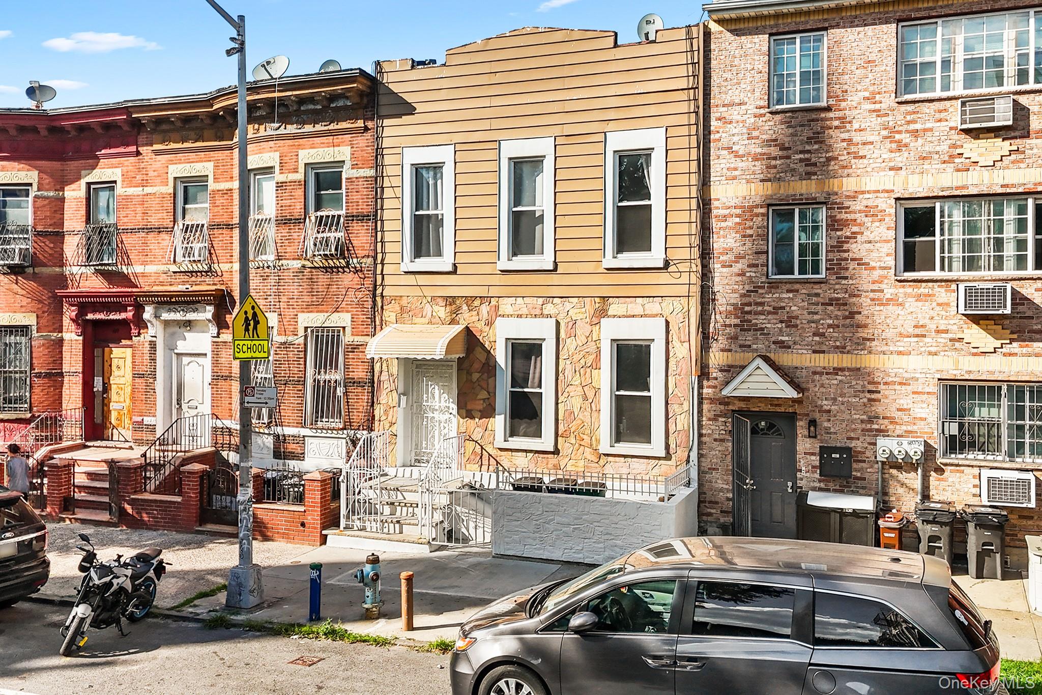 601 Knickerbocker Avenue Property Photo 2
