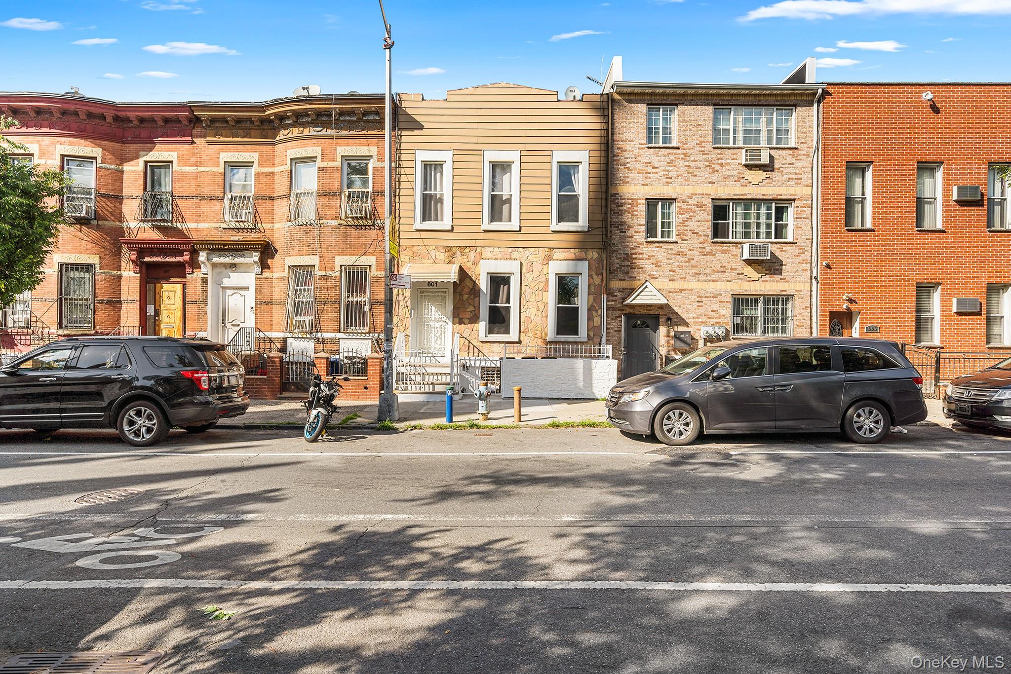 601 Knickerbocker Avenue Property Photo 3
