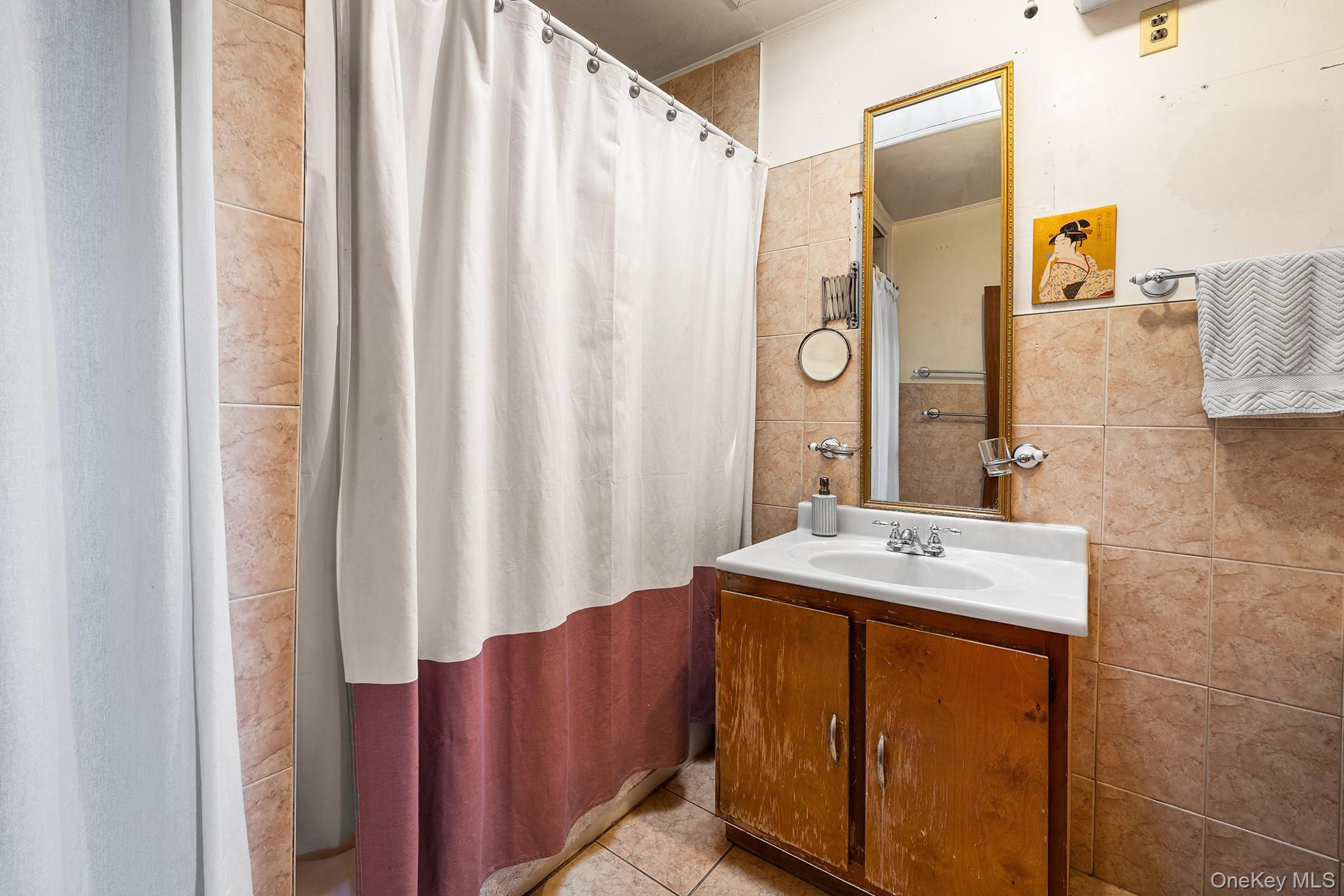 601 Knickerbocker Avenue Property Photo 11