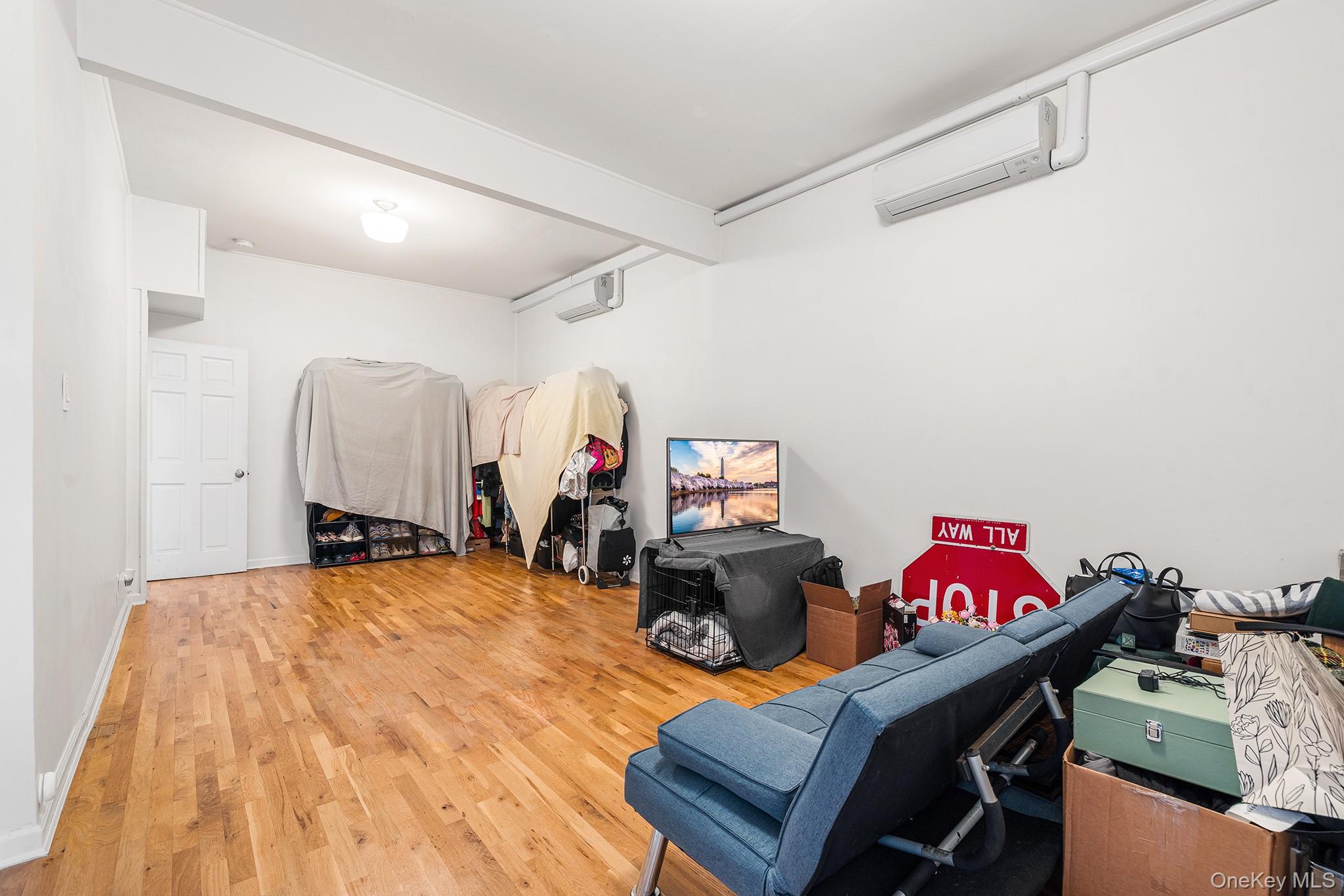 601 Knickerbocker Avenue Property Photo 15